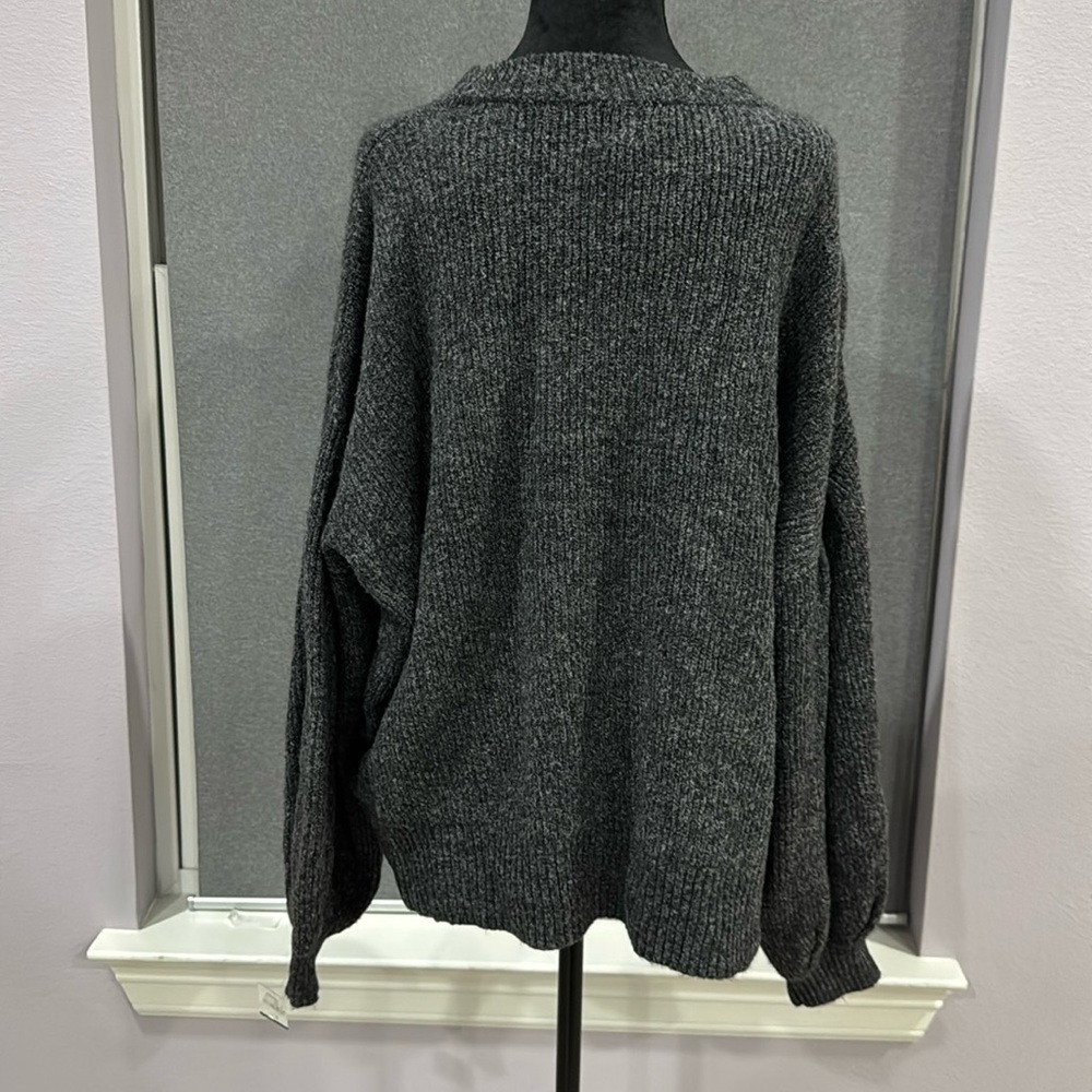 Sweater - Picture 2 of 4